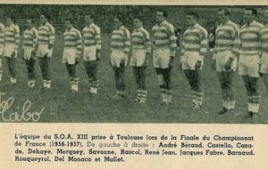 Présentation de l'équipe du S.O.Avignon
finaliste du championnat de France 1957 contre le treize Catalan.
